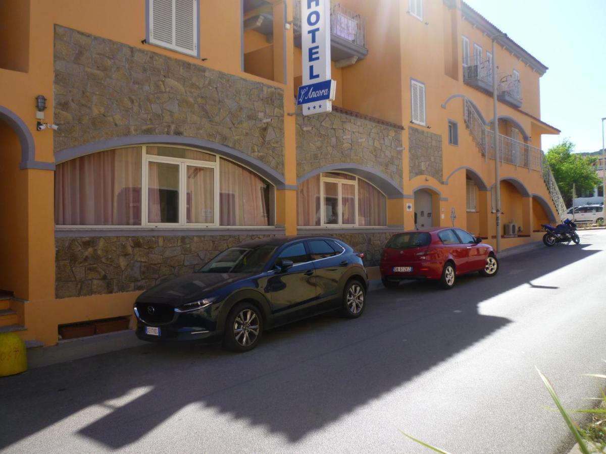 Hotel L'Ancora Santa Teresa Gallura Exterior photo